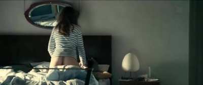 Laetitia Casta in Do Not Disturb.