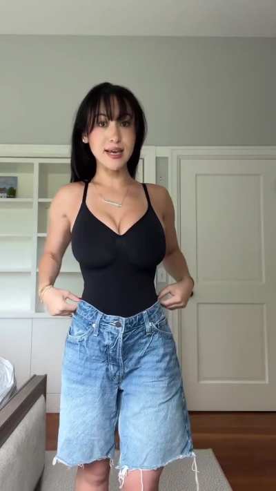 Insane SKIMS try on