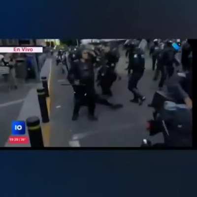 Prende a polic&iacute;a HDPT