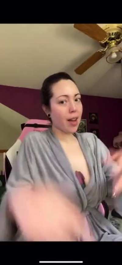 👀