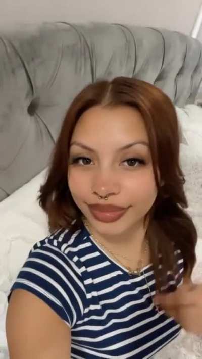 Latina with serious DSL