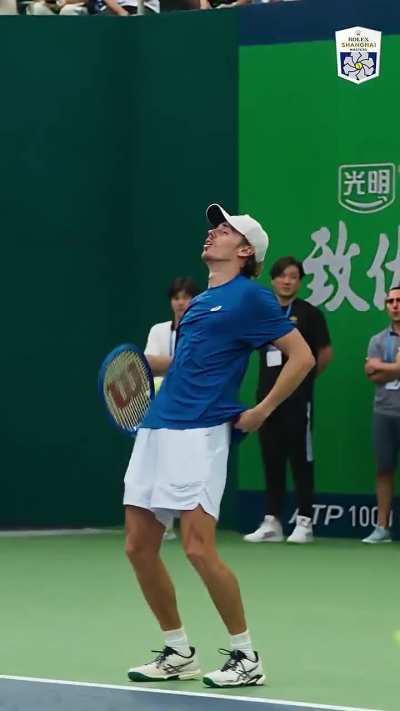 The world&rsquo;s best tennis players vs. the impossible shot