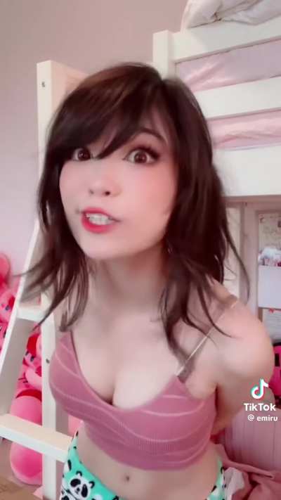 Emi &amp;lt;3
