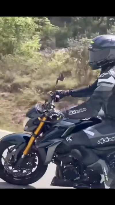 &ldquo;Stand over there and take a cool video of me&rdquo;