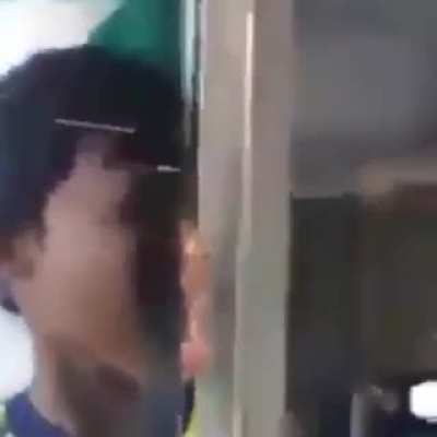 :v