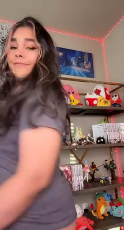 Anyone interested in a Venezuelan girl with big milkers? Be honest