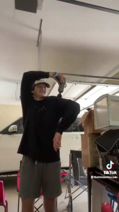 Do elbows have the same reflexes as knees? Yes.
