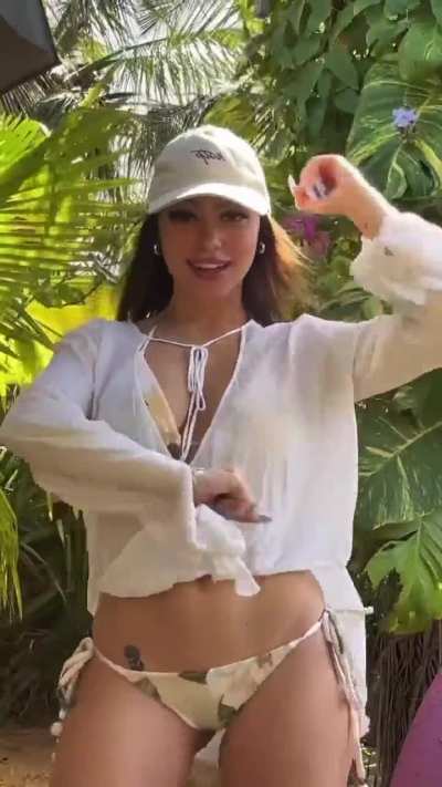Nina Miano 