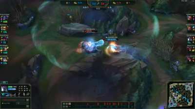 Could someone explain to me what the hell happened here? Trundle ran a standard divine sunderer build and Rammus was extremely fed