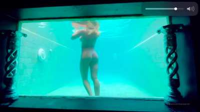 Pool Vid.