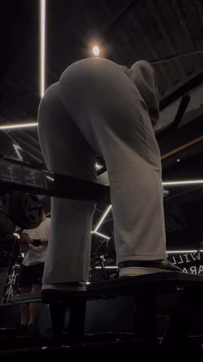 Workin out 😮&zwj;💨🤤