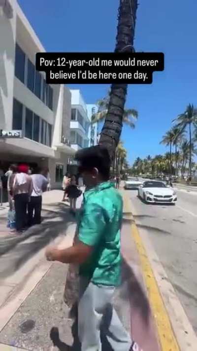 GTA Vice City vibe