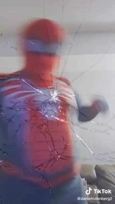 spiderman 😳
