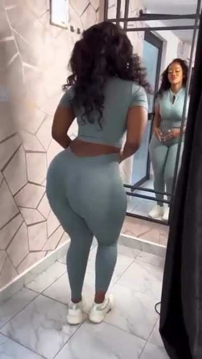 I like the way IT moves 🍑