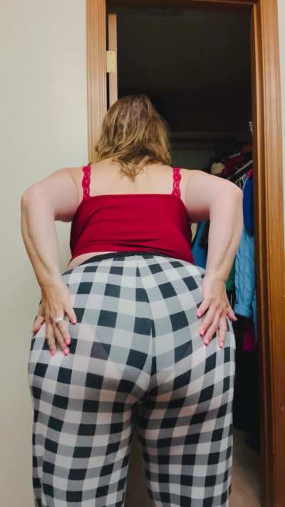 Smelling my ass is your life now 🤤 It&rsquo;s the only important task you&rsquo;ll ever need to focus on. 😈