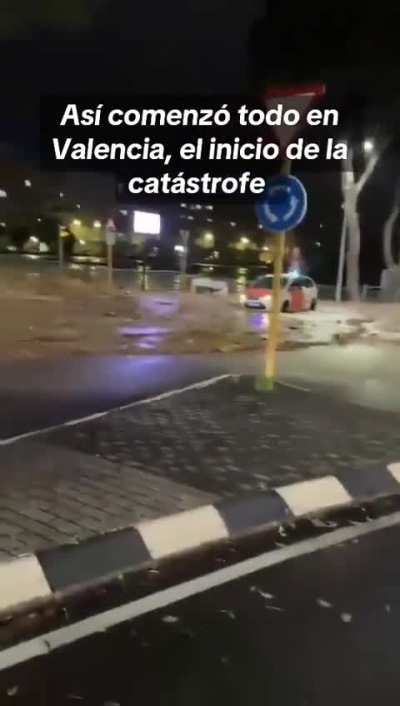 As&iacute; comenz&oacute; todo en Valencia El inicio de la cat&aacute;strofe😭😢Mi m&aacute;s sentido p&eacute;same 🙏 a las v&iacute;ctimas😢😭