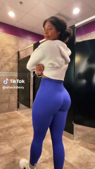 Skin tight leggings because she knows what we like