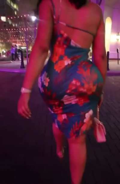 Can watch this all day 🍑