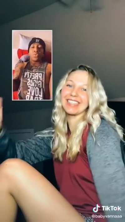 Sexy Blonde👱&zwj;♀️ Loves Darkskins 🍫