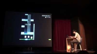 This guy played osu mania on school talent show and the school's reaction is insane (they LOVED it)