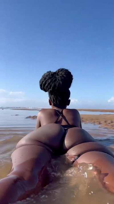 Phat And Jiggly Ebony Ass