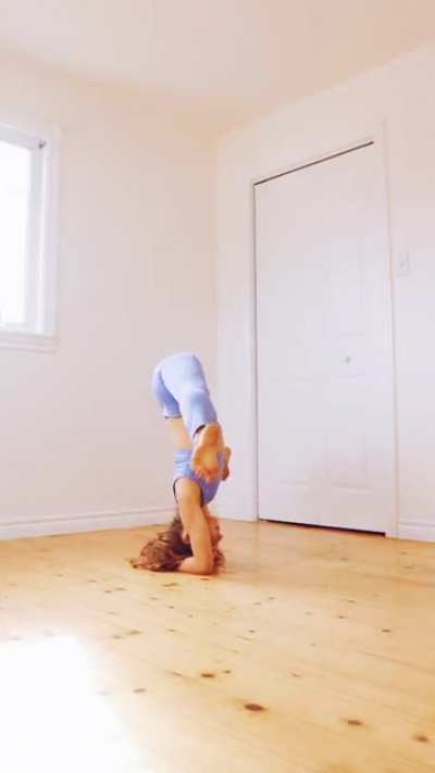 My hips dislocated just watching this