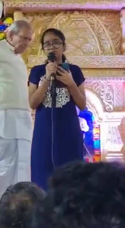 Hindu ne akal choda