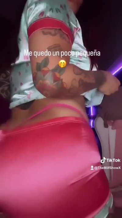 me queda peque&ntilde;a, mejor me la quito😈😈