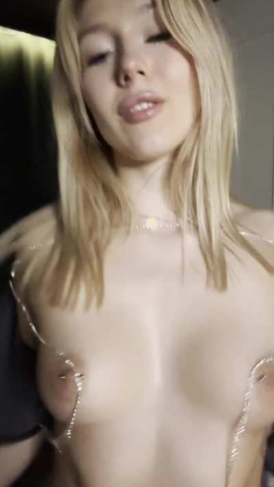 i just know if i shove these in your face there is no way you arent sucking...true or false (reveal)