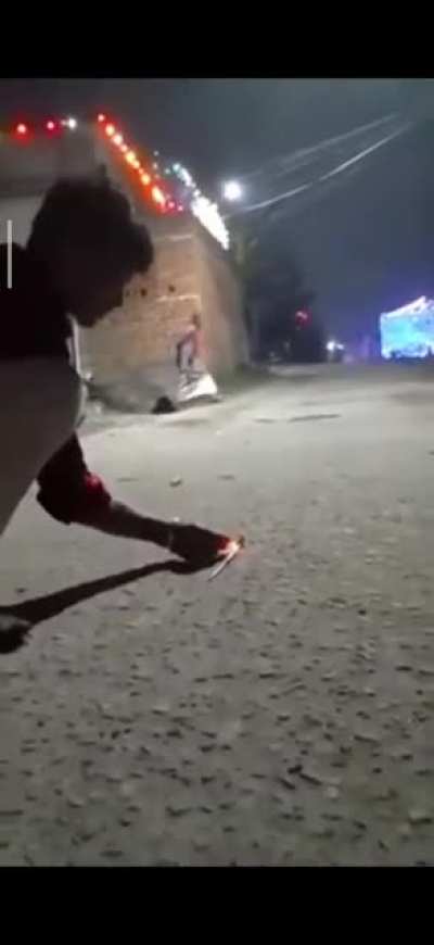 Lungi me pungi..
