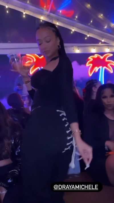 🥂