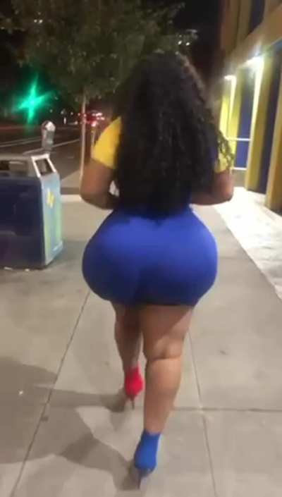 I really miss that big fake ass. Hate it or love it you know her back shots go crazy
