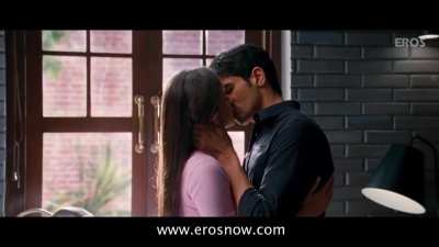 Alia Bhatt's kissing ability has certainly improved with time!
