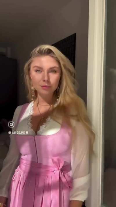 Try on Dirndl
