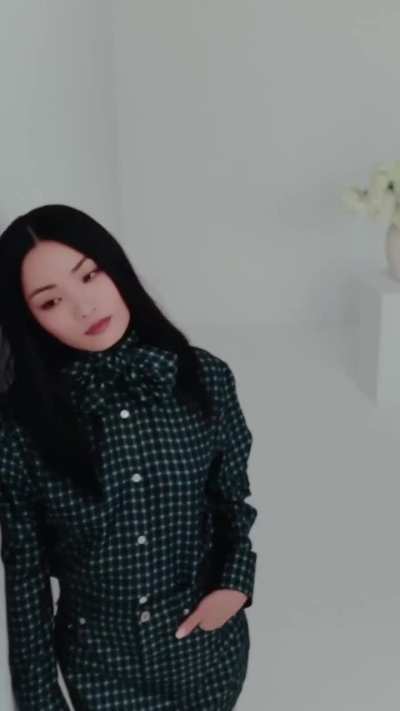 Anna for Elle Japan (12/2025)
