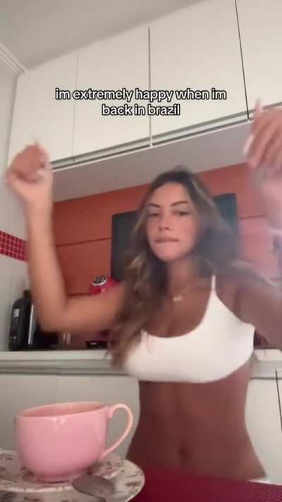 Gabi vibing!