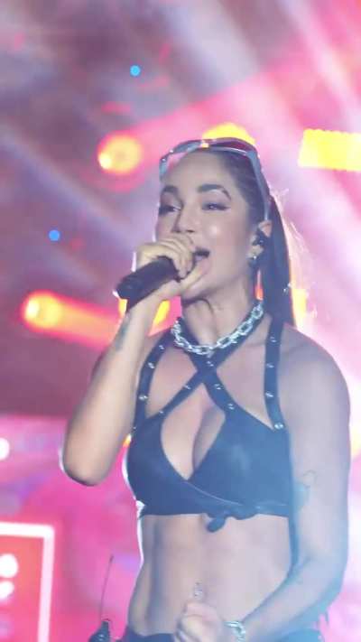Michele Andrade
