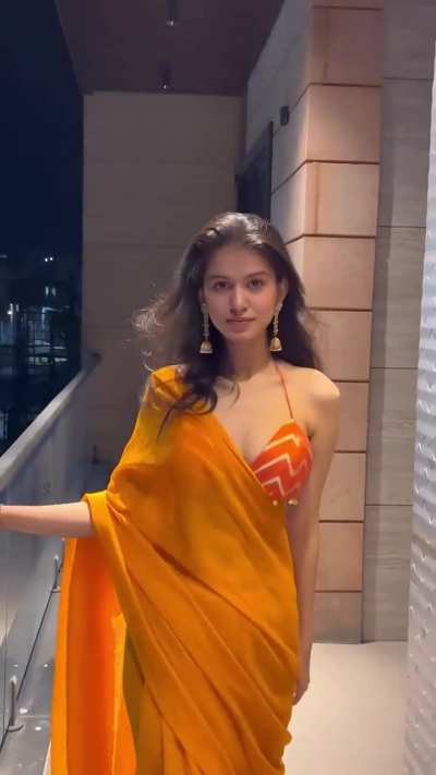 Niki Lalwani Sexy