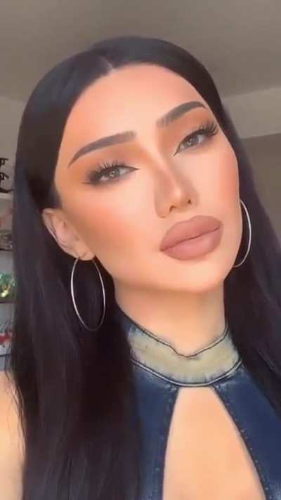 Those lips!