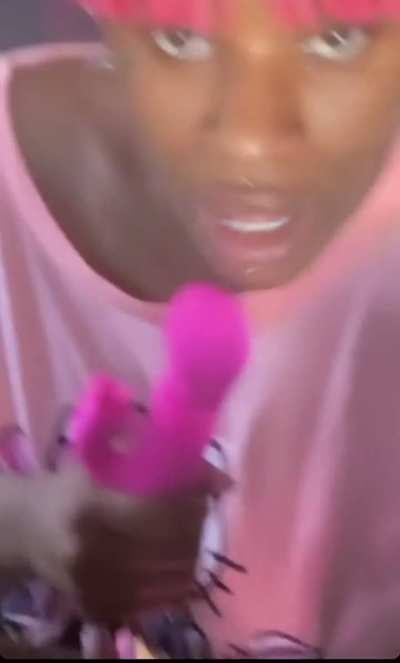 She&rsquo;s a very freaky girl