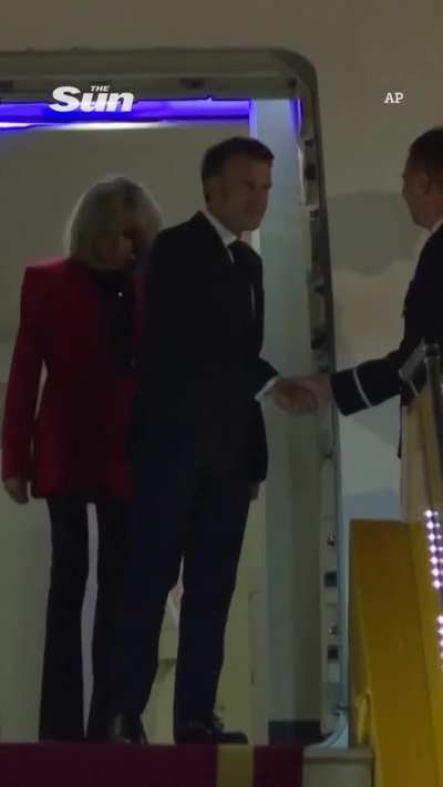 French President slapped by his wife in vienna