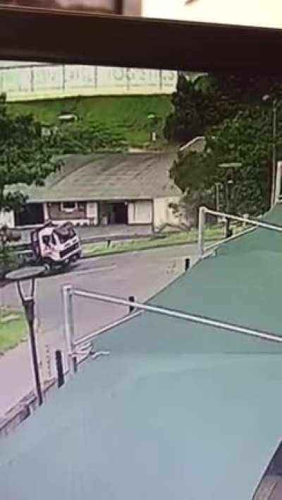 HMFT after I Visit the Warehouse at the Bottom of the Hill