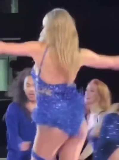 Top tier ass and pussy. I have to fuck her