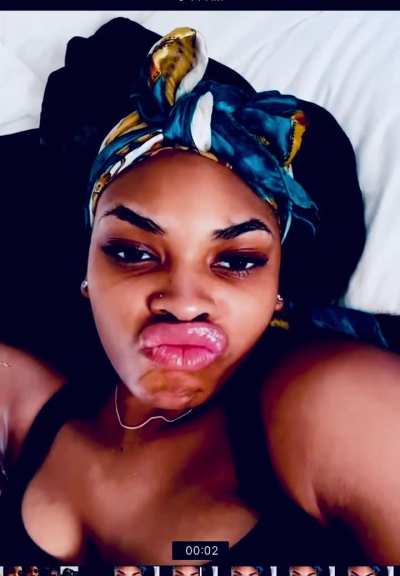 Pinky lips 