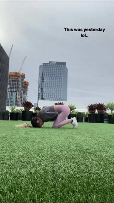 Rae handstand #1