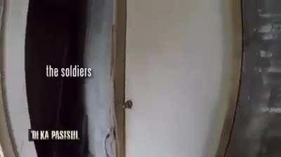 [Modern] Filipino army soldier take fire while clearing building for Maute group/IS fighters in marawi. 2017