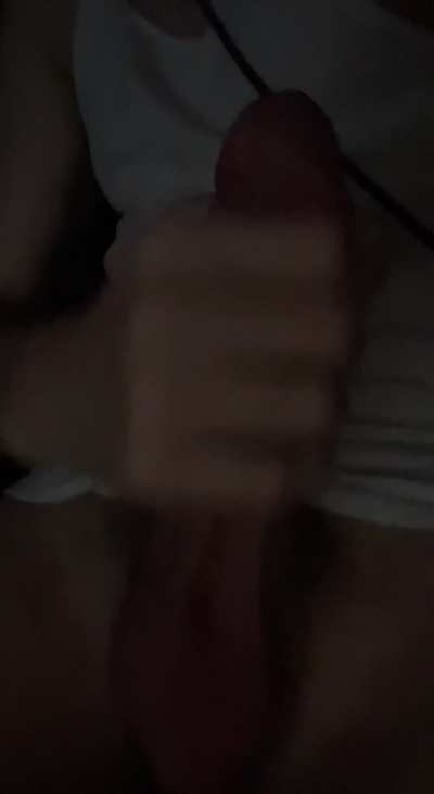 im so hornyy, dm a pic to see me cum ;)