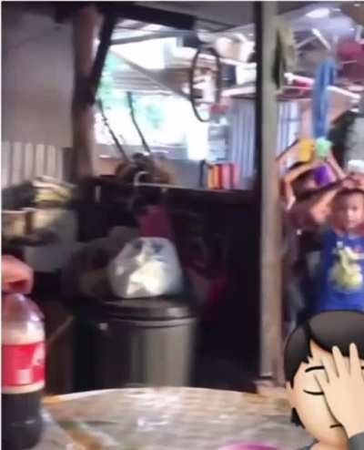 Quando eu compro uma coquinha para mim e meus primos est&atilde;o em casa