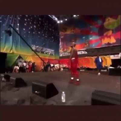 DMX and XXX&rsquo;s rolling loud crowds look similar. Rest Easy DMX🙏🏽