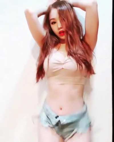 Sexy Ari
